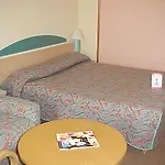 Ibis Paris Eglise 3*