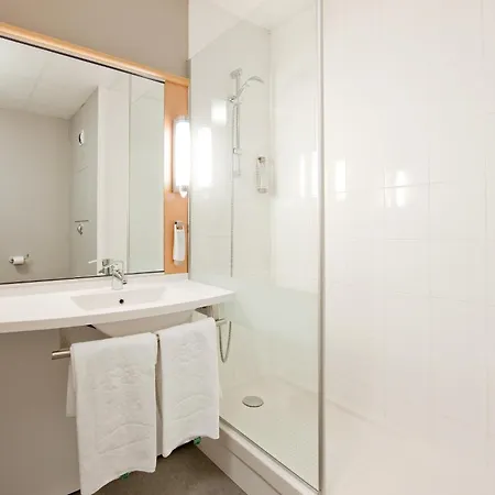 Ibis Paris Eglise パンタン