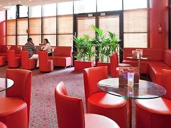 Ibis Paris Eglise