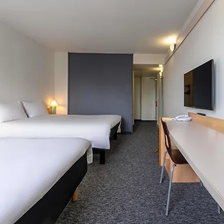 Hotel Ibis Paris Eglise