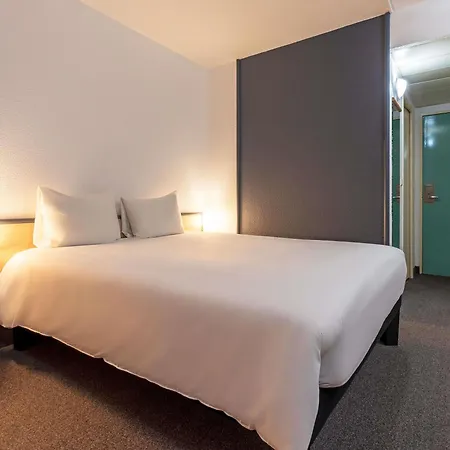 Ibis Paris Eglise Hotel 3*