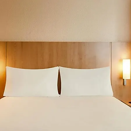 Ibis Paris Eglise Pantin