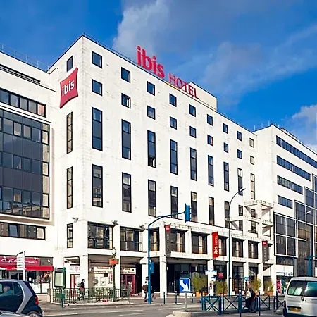 Hotel Ibis Paris Eglise 3*