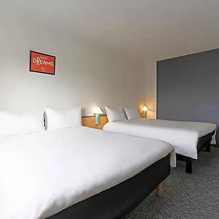 Ibis Paris Eglise