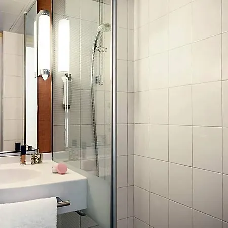 Ibis Paris Eglise 3*