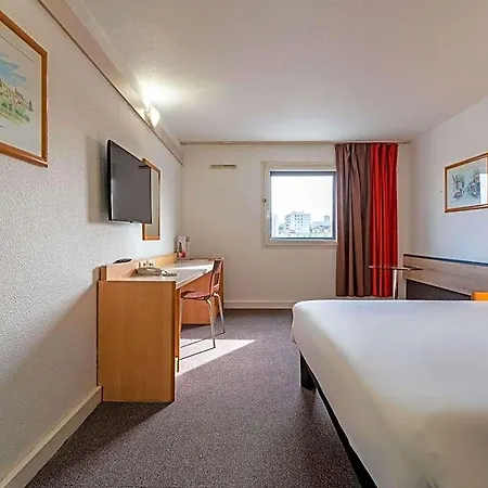 Hotel Ibis Paris Eglise Pantin