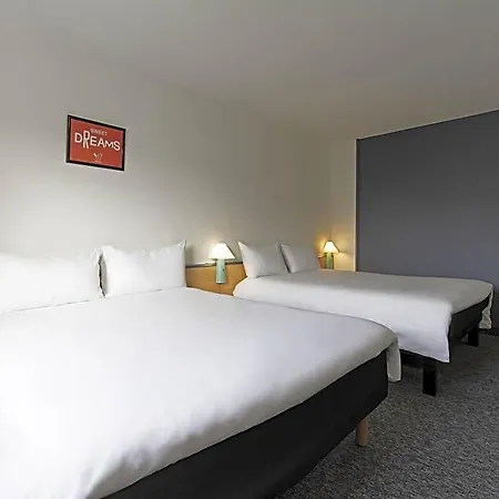 Hotel Ibis Paris Eglise 3*
