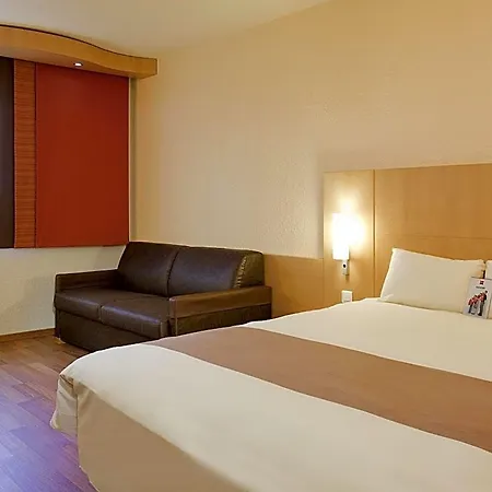 Ibis Paris Eglise