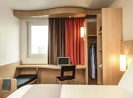 Ibis Paris Eglise Otel