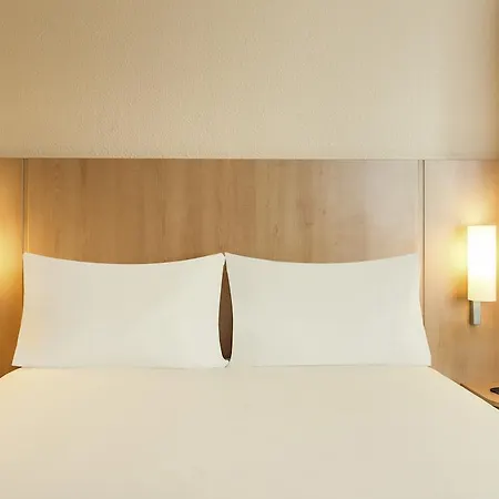 Ibis Paris Eglise