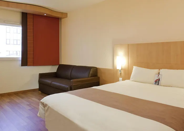 إيبيس باريس بانتين إغليس 3* بونتا